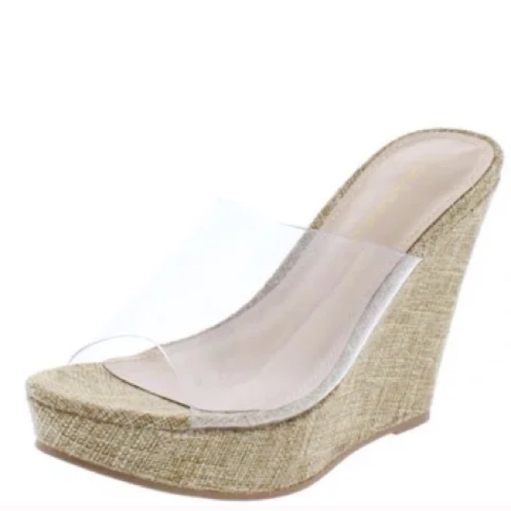 NWOT: Size 8 Lucite Wedges
